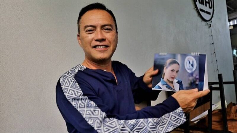 ‘เนชั่นทีวี-นลิน’ มอบปฏิทินพรีเมียม 4,000 ชุด ถึงมือ จนท.-ชาวบ้านชายแดนใต้