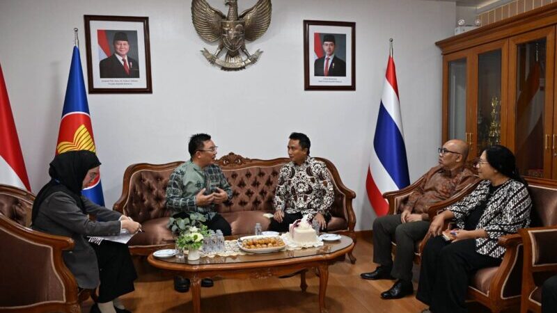 ชื่นมื่น! เลขาฯ ศอ.บต. รุกคืบถกกงสุลอินโดฯ ปั้นโมเดล ‘เศรษฐกิจ-ศึกษา’ เชื่อมโยงอาเซียน