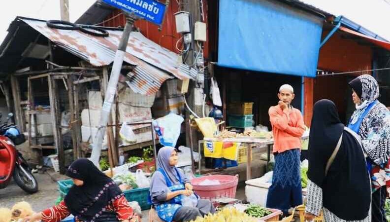 เสียงอาซาน ตลาดนัด และหัวใจที่สงบในปลายด้ามขวาน