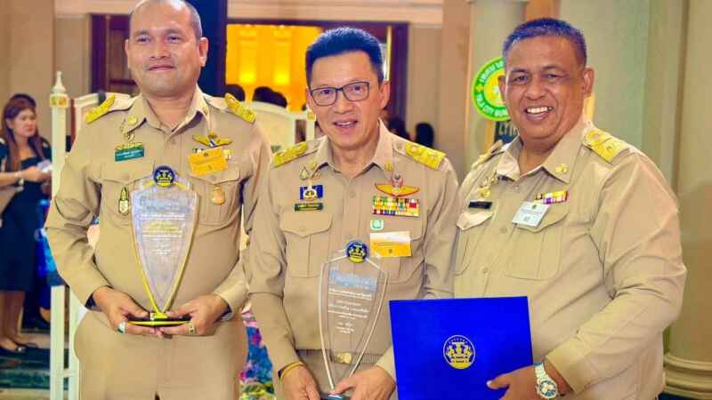 เทศบาลยะลา คว้า ‘อปท.บริหารจัดการดีเลิศ’ ปี 69 รับเงินอุดหนุน 4 ล้าน ชูซอฟต์พาวเวอร์ผ้า ‘SAKIYA’ กลางทำเนียบฯ